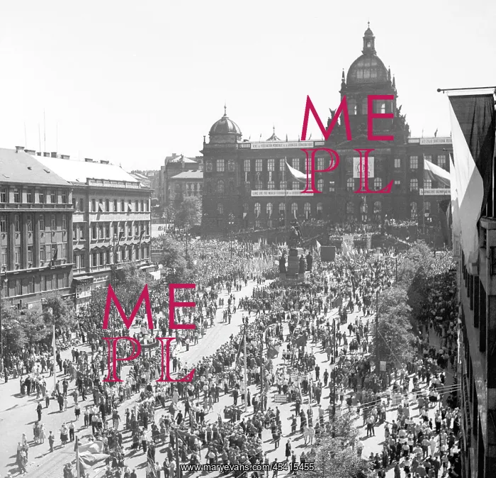 : Czechoslovakia - Prague, Wenceslas square 1947 : Czechoslovakia - Prague, Wenceslas square 1947