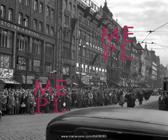 : Czechoslovakia - September 1937, Prague citizens : Czechoslovakia - September 1937, Prague citizens