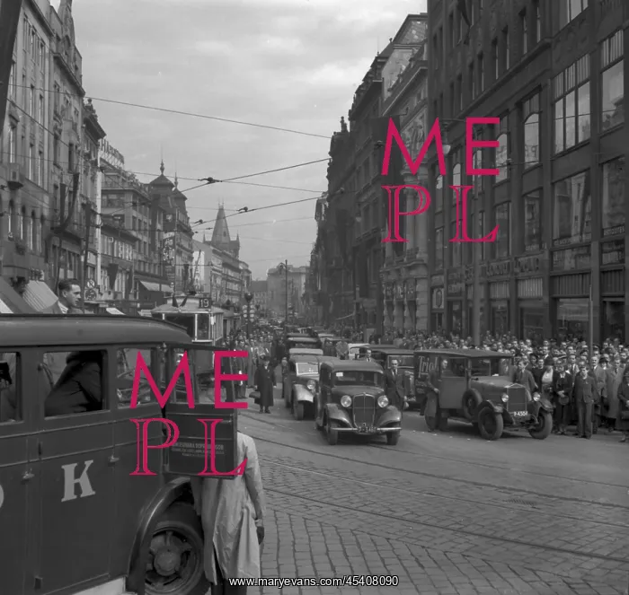 : Czechoslovakia - September 1937, Prague citizens : Czechoslovakia - September 1937, Prague citizens