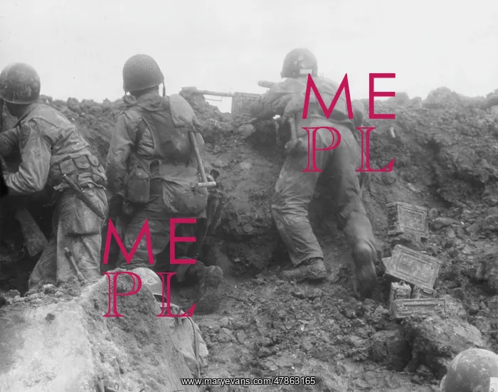 : D-Day - American troops taking cover : D-Day - American troops taking cover