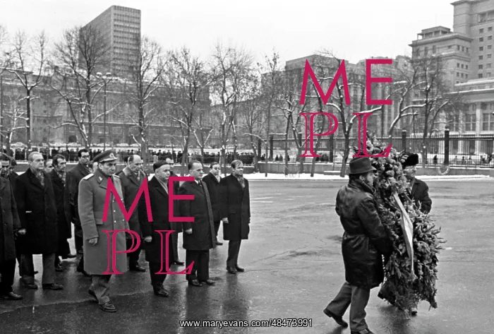 : D. Makovesku visiting USSR : D. Makovesku visiting USSR