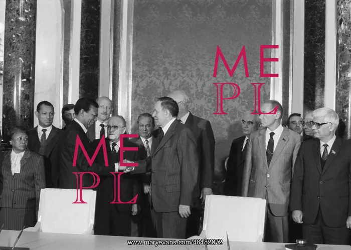 : D. Ratsiraka visiting USSR : D. Ratsiraka visiting USSR