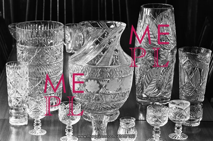 : Dagestanskiye Ogni Glassworks : Dagestanskiye Ogni Glassworks