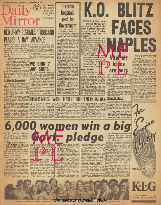 : Daily Mirror front page Battle for Naples : Daily Mirror front page Battle for Naples