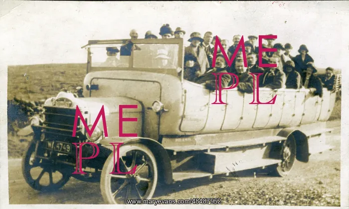 : Daimler Charabanc Outing, Thought to be at Abingdon, Oxfords : Daimler Charabanc Outing, Thought to be at Abingdon, Oxfords