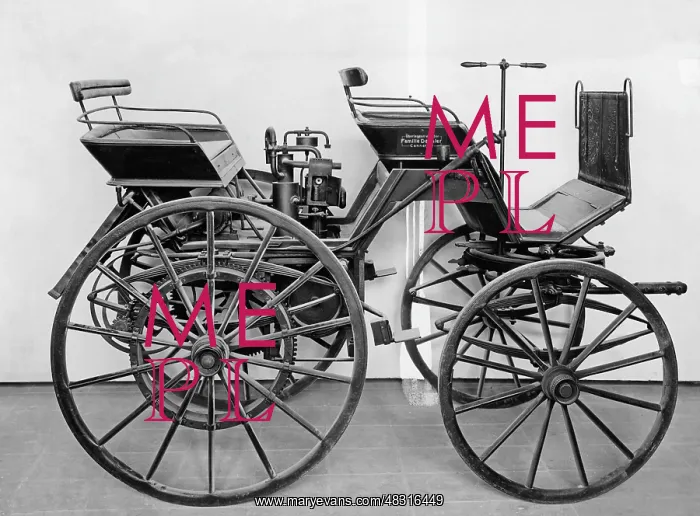 : Daimler Motor Carriage, 1886 : Daimler Motor Carriage, 1886