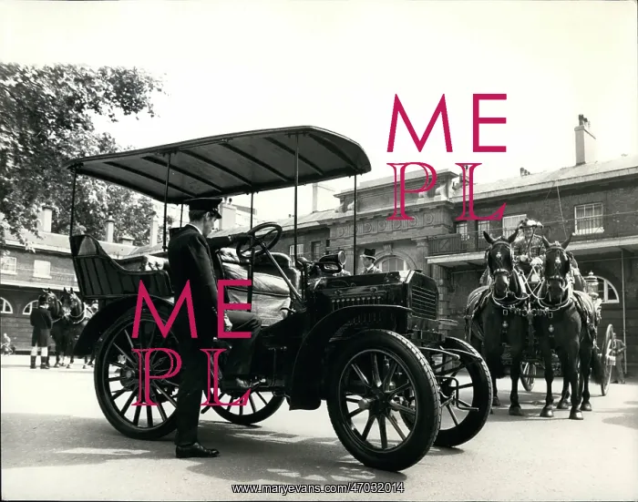 : Daimler Royal Phaeton made for Prince Edward : Daimler Royal Phaeton made for Prince Edward