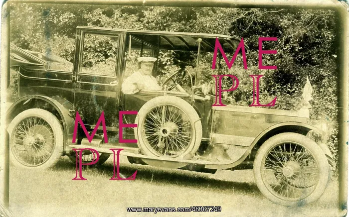  : Daimler Vintage Car