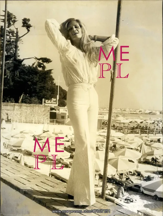 : Dalida, popular singer, at Juan les Pins, French Riviera : Dalida, popular singer, at Juan les Pins, French Riviera