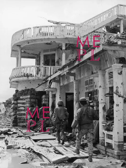 : DAMAGED BUILDING : DAMAGED BUILDING