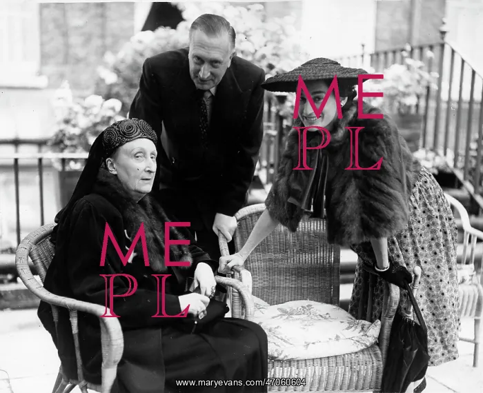 : Dame Edith Sitwell : Dame Edith Sitwell