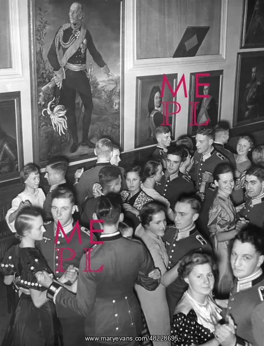 : Dance class in the officer candidate school Potsdam, 193 : Dance class in the officer candidate school Potsdam, 193