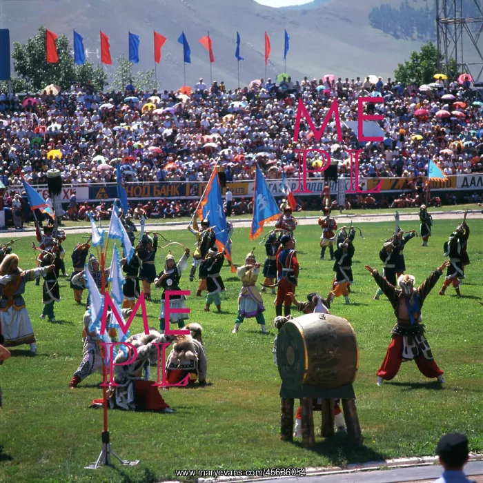 : Dance presentation in Ulaanbaatar, Mongolia : Dance presentation in Ulaanbaatar, Mongolia
