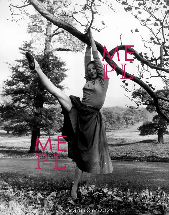 : Dancer Belita dancing outside at a park : Dancer Belita dancing outside at a park