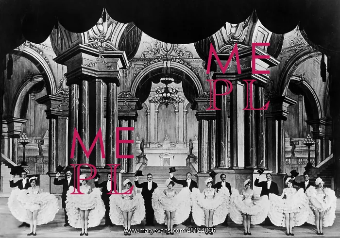 : Dancers dance Cancan : Dancers dance Cancan