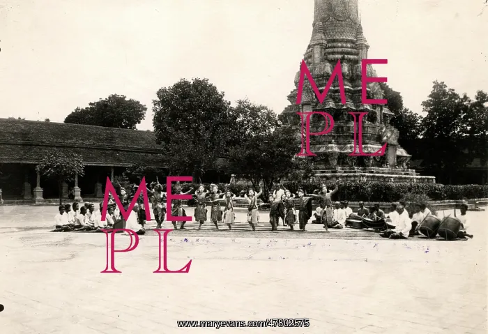  : Dancers in a temple courtyard, Cambodia, c.1920s