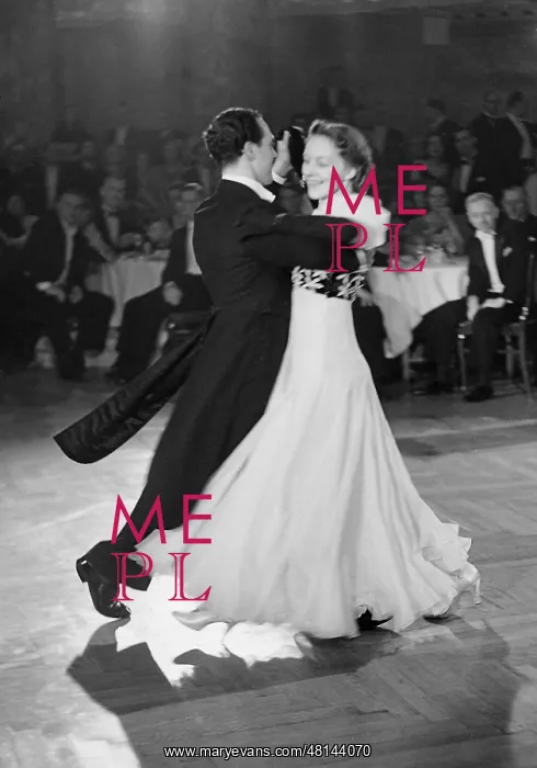 : Dancing couple Wells and Sisson at a dancing tournament in B : Dancing couple Wells and Sisson at a dancing tournament in B