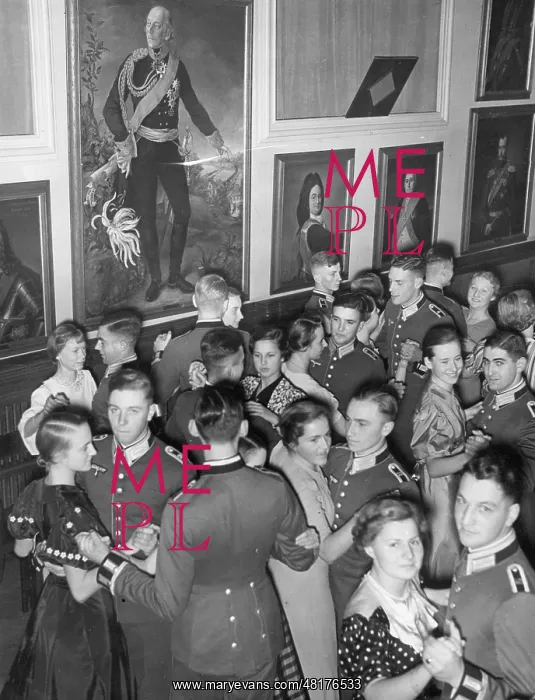 : Dancing lesson in the Kriegsschule Potsdam, 1937 : Dancing lesson in the Kriegsschule Potsdam, 1937