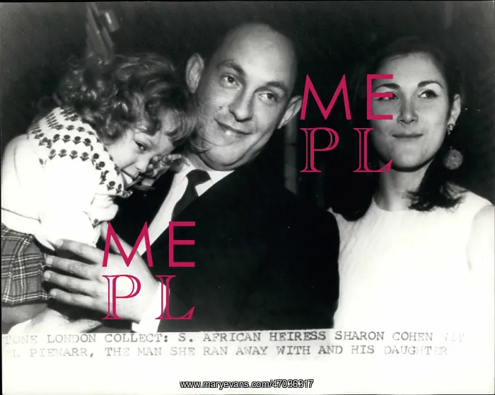 : Daniel Pienaar and Sandra Cohen : Daniel Pienaar and Sandra Cohen