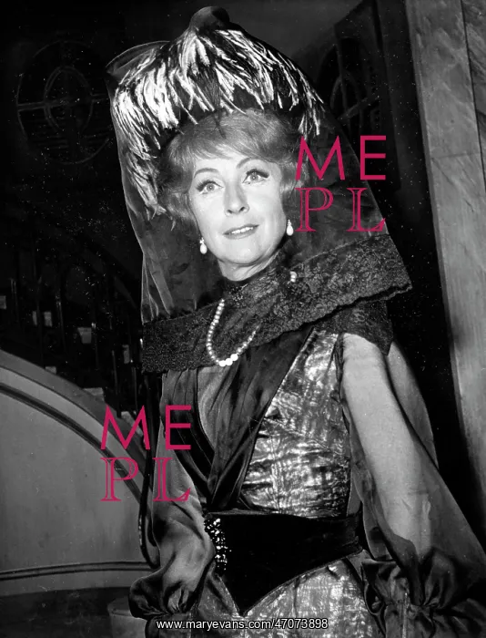 : Danielle Darrieux. actress. premiere of Laurette, Paris : Danielle Darrieux. actress. premiere of Laurette, Paris
