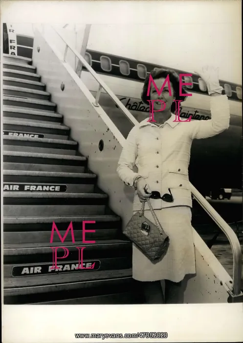 : Danielle Darrieux, French actress, en route for New York : Danielle Darrieux, French actress, en route for New York