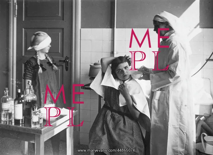 : DANISH SCHOOL DOCTOR : DANISH SCHOOL DOCTOR