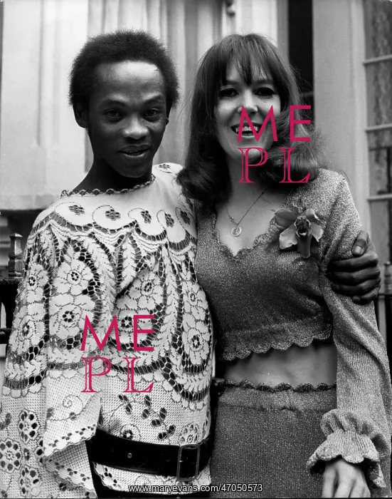 : Danny Williams, singer, marries Jean Lingard, London : Danny Williams, singer, marries Jean Lingard, London