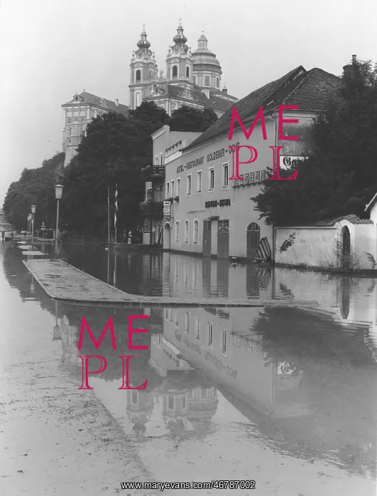: Danube flood in Melk 1991 : Danube flood in Melk 1991