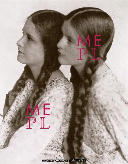 : Daphne Strutt and Vida Cuthbert by Madame Yevonde : Daphne Strutt and Vida Cuthbert by Madame Yevonde