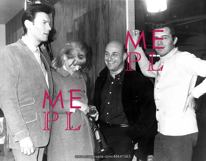 : DARLING DIRECTOR JOHN SCHLESINGER WITH HIS THREE STARS LAURENCE HARVEY : DARLING DIRECTOR JOHN SCHLESINGER WITH HIS THREE STARS LAURENCE HARVEY