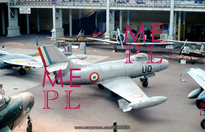 : Dassault MD.450 Ouragan 320 - UQ : Dassault MD.450 Ouragan 320 - UQ