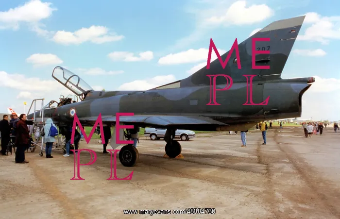 : Dassault Mirage IIIB 207 : Dassault Mirage IIIB 207