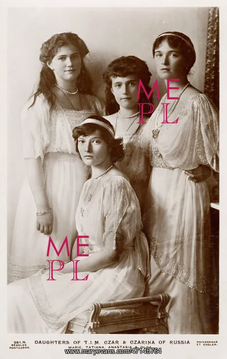 : Four daughters of Tsar Nicolas II : Four daughters of Tsar Nicolas II