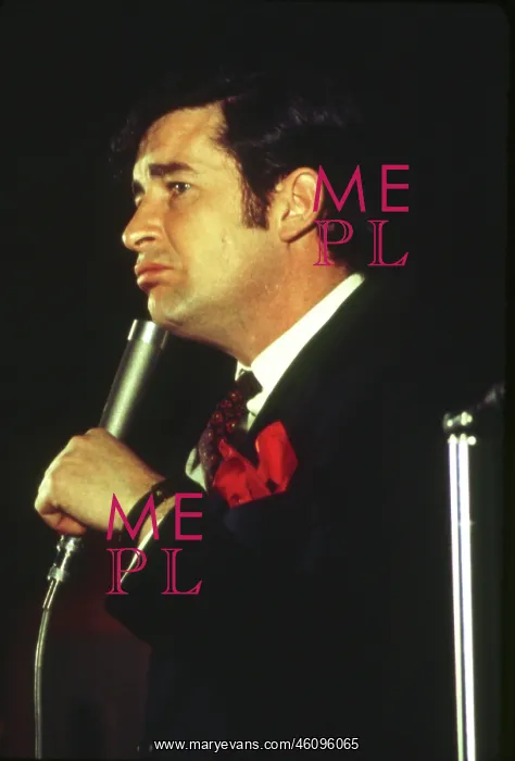 : Dave Allen, Irish comedian : Dave Allen, Irish comedian