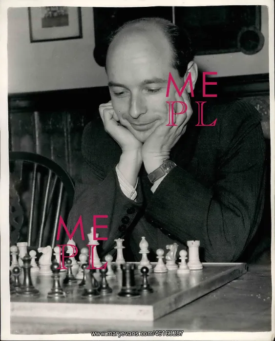 : David Bronstein at International Chess Congress, Hastings : David Bronstein at International Chess Congress, Hastings