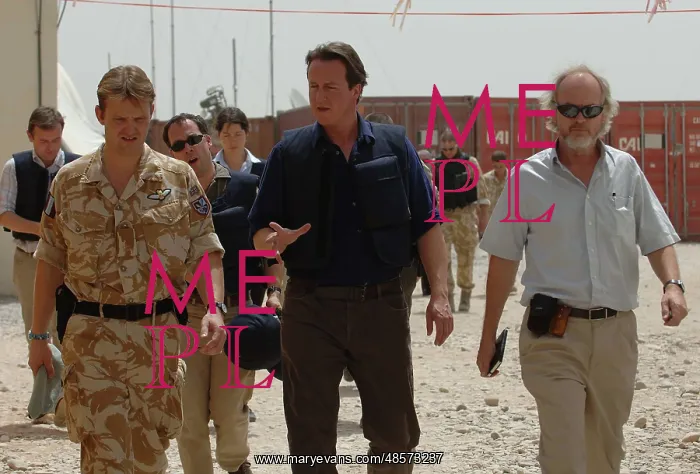 : David Cameron MP, visits British troops in Afghanistan : David Cameron MP, visits British troops in Afghanistan