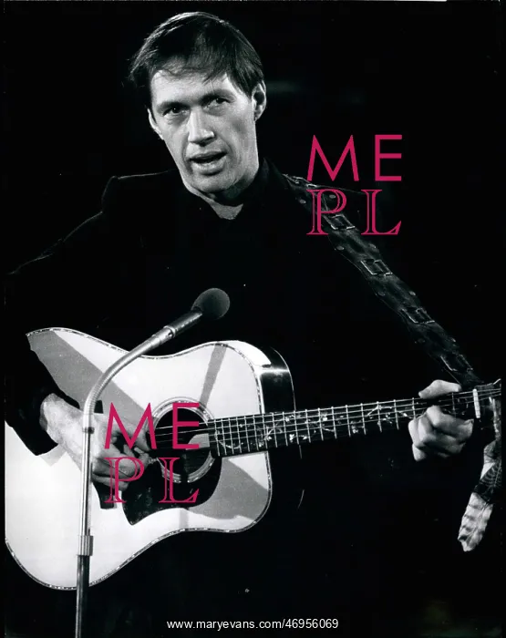 : David Carradine performs at Circus Krone, Munich : David Carradine performs at Circus Krone, Munich