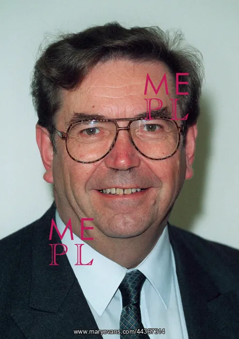  : David Chidgey MP