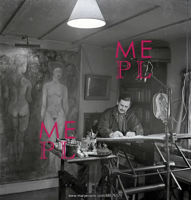 : David Cox at work in his studio, St Ives, Cornwall : David Cox at work in his studio, St Ives, Cornwall