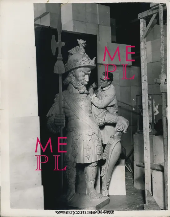 : David Evans, sculptor, working on Magog sculpture : David Evans, sculptor, working on Magog sculpture