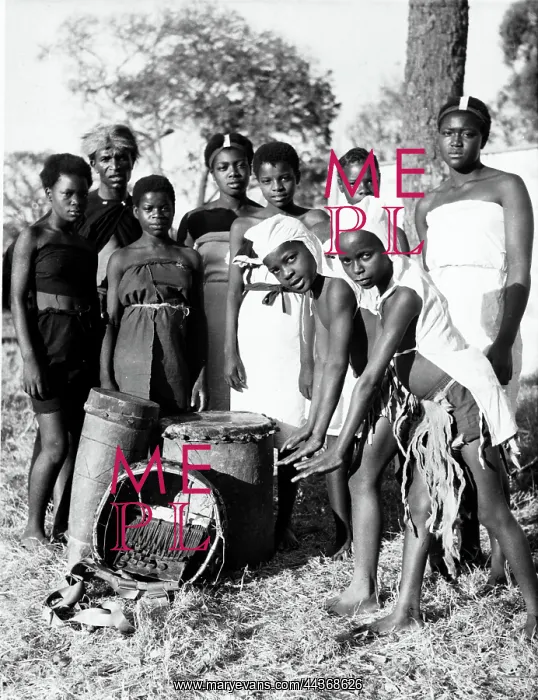 : David Gweshe and his group, Korekore, Unknown, Internatio : David Gweshe and his group, Korekore, Unknown, Internatio