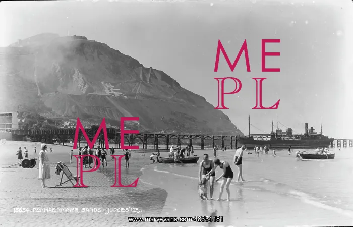 : A Day at Penmaenmawr Sands : A Day at Penmaenmawr Sands