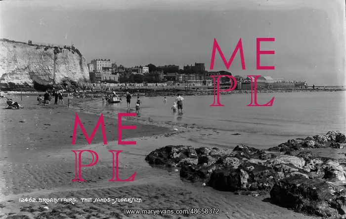 : A Day at The Sands, Broadstairs : A Day at The Sands, Broadstairs
