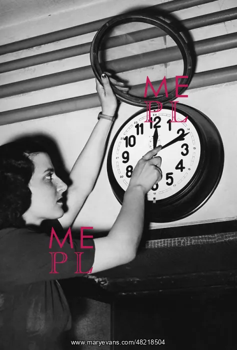 : Daylight saving time changeover in Italy, 1940 : Daylight saving time changeover in Italy, 1940