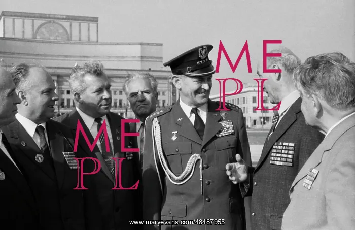 : Days of Moscow in Warsaw : Days of Moscow in Warsaw
