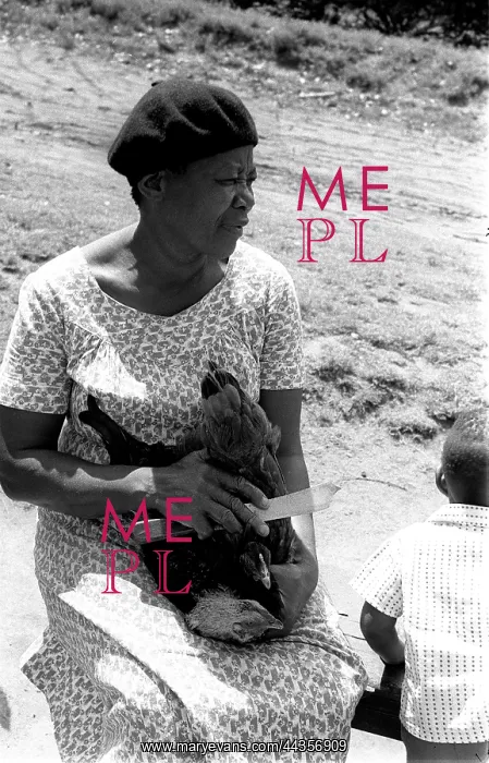 : December 1961 Mrs Luthuli And Grandchild - Ith chickens : December 1961 Mrs Luthuli And Grandchild - Ith chickens