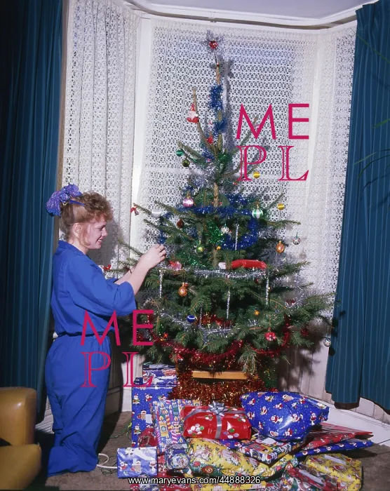 : DECKING THE TREE : DECKING THE TREE