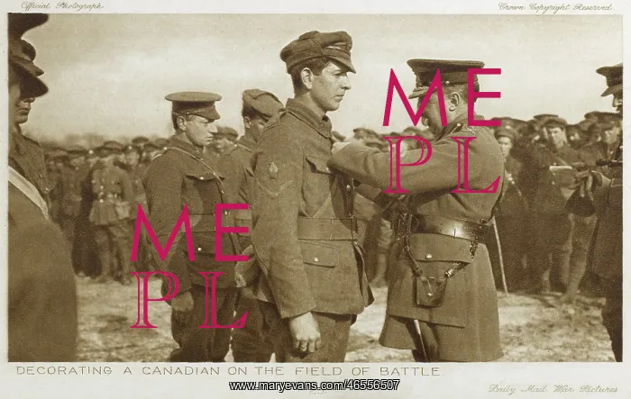 : Decorating a Canadian Soldier - WWI : Decorating a Canadian Soldier - WWI
