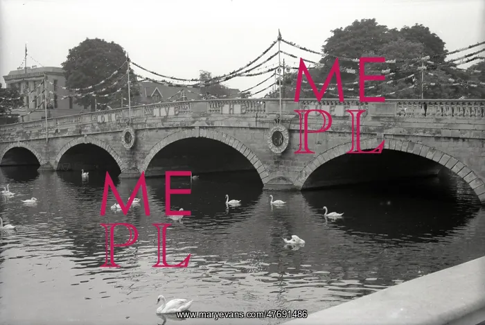 : Decorations on the Bridge over River Great Ouse at Bedford : Decorations on the Bridge over River Great Ouse at Bedford