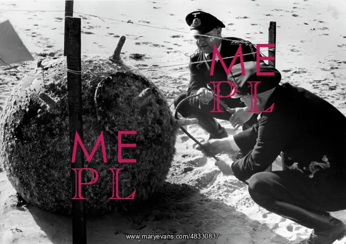 : Defusing a sea mine, 1939-1945 : Defusing a sea mine, 1939-1945